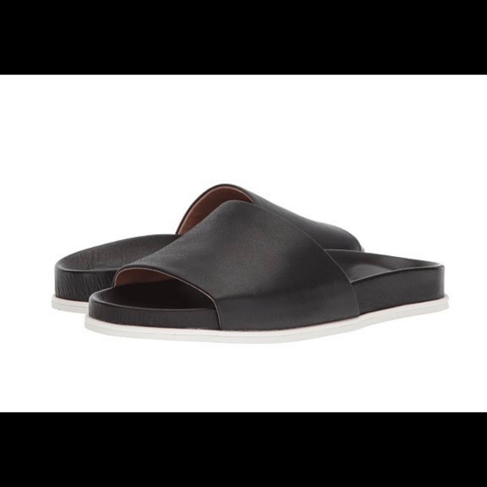 NWT Gentle Souls Iona Leather Slide
